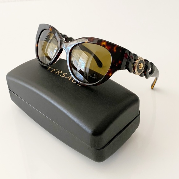 Versace Black Sunglasses - Picture 4 of 12